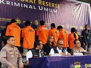 Kronologi Mobil Polisi Dibakar di Depok, Ada Pengepungan hingga Provokasi Kronologi Mobil Polisi Dibakar di Depok, Ada Pengepungan hingga Provokasi