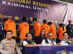 Ormas Gagah-gagahan Bakar Mobil Polisi di Depok Kini Berbaju Tahanan