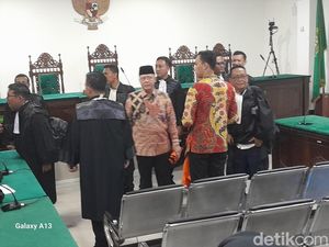 Eks Gubernur Bengkulu Minta Maaf Peras Pejabat Pemprov untuk Nyagub Eks Gubernur Bengkulu Minta Maaf Peras Pejabat Pemprov untuk Nyagub