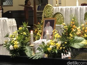Uskup Agung Semarang Berduka Paus Fransiskus Wafat, Kenang Kunjungan ke RI Uskup Agung Semarang Berduka Paus Fransiskus Wafat, Kenang Kunjungan ke RI