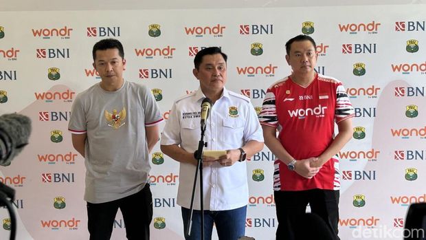 Ketum PBSI Fadil Imran di pelatnas PBSI, Cipayung.