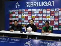 Paul Munster Bangga Persebaya Tumbangkan Madura United dengan 10 Pemain