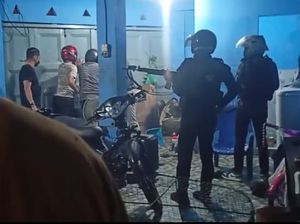 Momen Menegangkan Polisi Dikepung-Diserang Saat Gerebek Narkoba di Medan