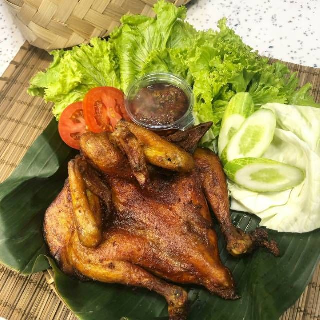 Seram! 5 Kisah Sopir Ojol Nyasar hingga Antar Makanan ke Kuburan