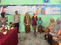 Semarakkan Hari Kartini, Polwan Klaten Dorong Perempuan Kreatif Via Talkshow