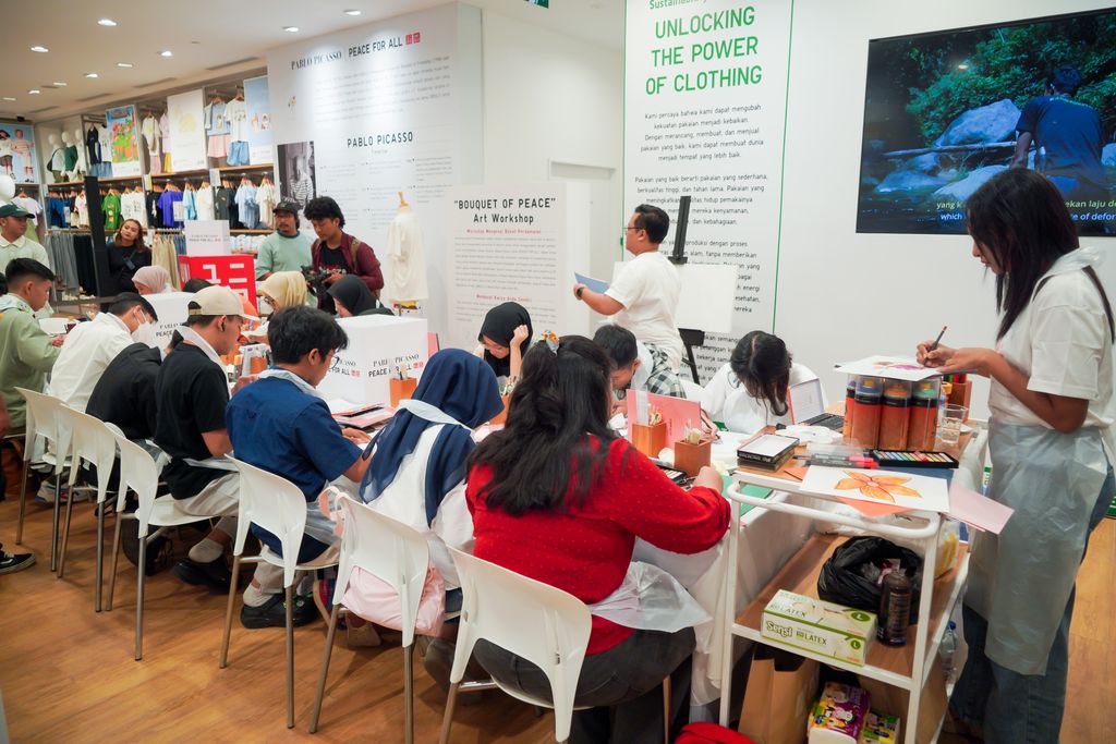 Uniqlo Workshop Bouquet of Friendship