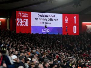 VAR Mati di Laga Tottenham Vs Nottingham Gegara Alarm Kebakaran