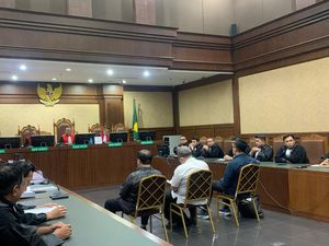 Hakim Anggota yang Bebaskan Ronald Tannur Dituntut 12 dan 9 Tahun Penjara Hakim Anggota yang Bebaskan Ronald Tannur Dituntut 12 dan 9 Tahun Penjara