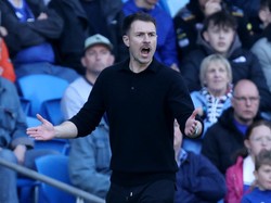 Ketika Aaron Ramsey Jadi Pelatih Dadakan di Cardiff Vs Oxford