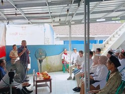 Legislator Gerindra Bagikan Sembako-Ajak Warga Amalkan 4 Pilar Kebangsaan