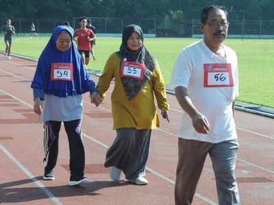 Calon Jemaah Haji Salatiga Jalani Tes Kebugaran