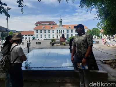 Foto: Keseruan Walking Tour Gratis di Kota Tua Jakarta