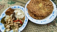 5 Nasi Telur Dadar Enak Pakai Sayur Lodeh, Sedap buat Tanggal Tua!