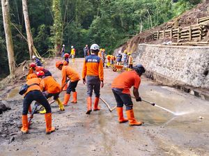 Jalur Pacet-Cangar Dibuka Terbatas Pascalongsor Tewaskan 10 Orang