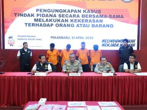 Kronologi Debt Collector Keroyok hingga Korban Masuk Halaman Polsek di Riau