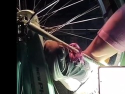 Kaki Bocah Perempuan Bogor Nyangkut di Ban Sepeda, Damkar Evakuasi