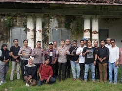 Sinergitas, Kapolres Probolinggo Kota Ajak PJU Sambangi Basecamp Wartawan