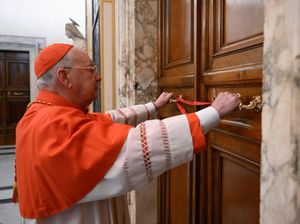 Kediaman Paus Fransiskus Disegel, Tanda Masa Berkabung Dimulai