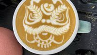 Keren! 10 Latte Art Buatan Barista Juara Dunia, Barongsai hingga Jerapah