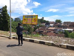 Kata Walkot Magelang soal Viral Sampah Numpuk di Samping Rumdin