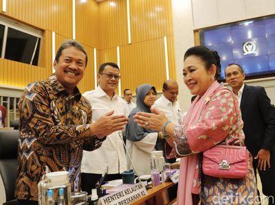 Menteri KKP-Komisi IV DPR Bahas Efisiensi Anggaran