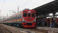 Hati-hati! Lempar Batu ke KRL Bisa Dipenjara 20 Tahun