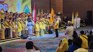 Bahlil Lantik Pengurus KPPG 2024-2029, Hetifah Ketum-Atalia Wakil