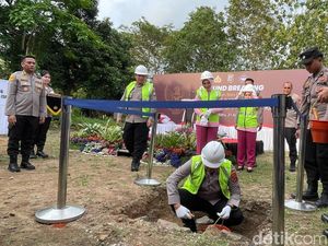 Dapur MBG Pertama di Kalsel Mulai Dibangun, Anggarannya Rp 3 M Dapur MBG Pertama di Kalsel Mulai Dibangun, Anggarannya Rp 3 M