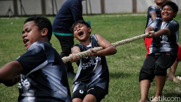 Seru! Ratusan Siswa Ikuti Pekan Olahraga Tradisional