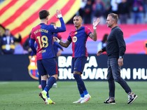 Barcelona Tak Punya Rencana Datangkan Bek Tengah Baru