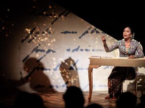 Suara Kartini Kembali Bergema dalam Pementasan Terbitlah Terang