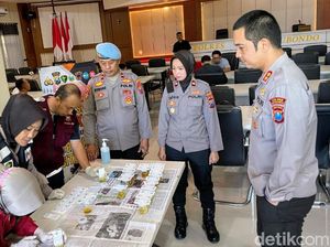 Polres Situbondo Tes Urine Mendadak, Kapolres Jadi yang Pertama Diperiksa Polres Situbondo Tes Urine Mendadak, Kapolres Jadi yang Pertama Diperiksa