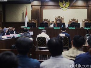 Video: Hakim Ketua Erintuah Pembebas Ronald Tannur Minta Dihukum Ringan