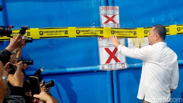 Pemkot Surabaya Segel Gudang CV Sentoso Seal