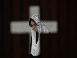 Renungan Harian Katolik Minggu, 27 April: Paskah II-Pekan Kerahiman Ilahi Renungan Harian Katolik Minggu, 27 April: Paskah II-Pekan Kerahiman Ilahi