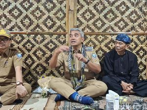 Farhan Buka Suara soal Uang Kerohiman Warga Sukahaji Bandung Farhan Buka Suara soal Uang Kerohiman Warga Sukahaji Bandung