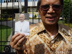 Aliran Doa untuk Paus dari Kedubes Vatikan