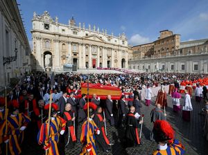 Pemakaman Paus di Roma Akan Dijaga Ketat: Lockdown-Zona Larang Terbang