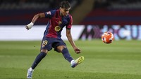 Yamal total mencetak 18 gol dan 25 assist dari 55 penampilan di seluruh kompetisi pada musim lalu (Javier Borrego/Europa Press via Getty Images)