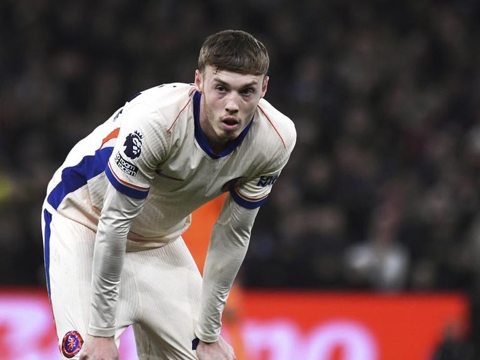 Chelsea's Cole Palmer during the English Premier League soccer match between Aston Villa and Chelsea at Villa Park in Birmingham, England, Saturday, Feb 22, 2025. (AP Photo/Rui Vieira)