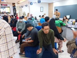 Pembelian Emas Batangan Dibatasi, Harus Preorder