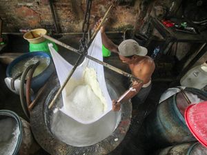 Industri Tahu Terdampak Kenaikan Harga Kedelai