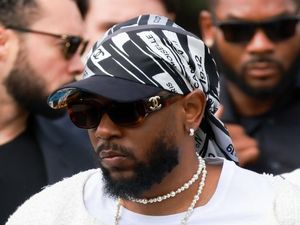 Tunjuk Kendrick Lamar Jadi Brand Ambassador, Chanel Bakal Rilis Koleksi Pria? Tunjuk Kendrick Lamar Jadi Brand Ambassador, Chanel Bakal Rilis Koleksi Pria?