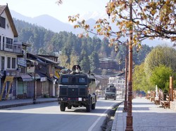 Aksi Heroik Pemandu Kashmir Lindungi Wisatawan Hingga Napas Terakhir