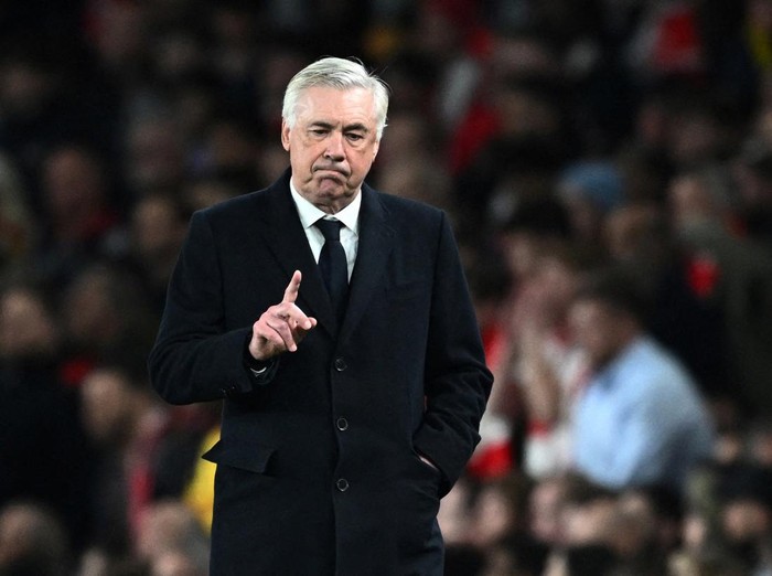 FILE PHOTO: Soccer Football - Champions League - Quarter Final - First Leg - Arsenal v Real Madrid - Emirates Stadium, London, Britain - April 8, 2025 Real Madrid coach Carlo Ancelotti REUTERS/Dylan Martinez/File Photo