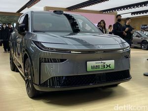 Antre Panjang Beli Mobil Listrik Toyota yang Harganya Rp 200 Jutaan Antre Panjang Beli Mobil Listrik Toyota yang Harganya Rp 200 Jutaan