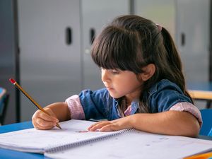 35 Contoh Soal UAS Bahasa Indonesia Kelas 5 SD Beserta Jawabannya 35 Contoh Soal UAS Bahasa Indonesia Kelas 5 SD Beserta Jawabannya