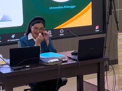 Tangis Bahagia Ashanty Lulus Ujian Proposal Disertasi, Dapat Nilai A