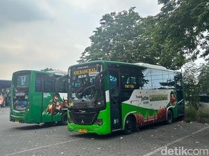 Duduk Perkara Polemik Bus Trans Jatim Dilarang Masuk Terminal Joyoboyo Duduk Perkara Polemik Bus Trans Jatim Dilarang Masuk Terminal Joyoboyo