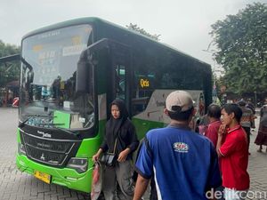 Asyik ! Bus TransJatim Semua Koridor Gratis Hari Ini